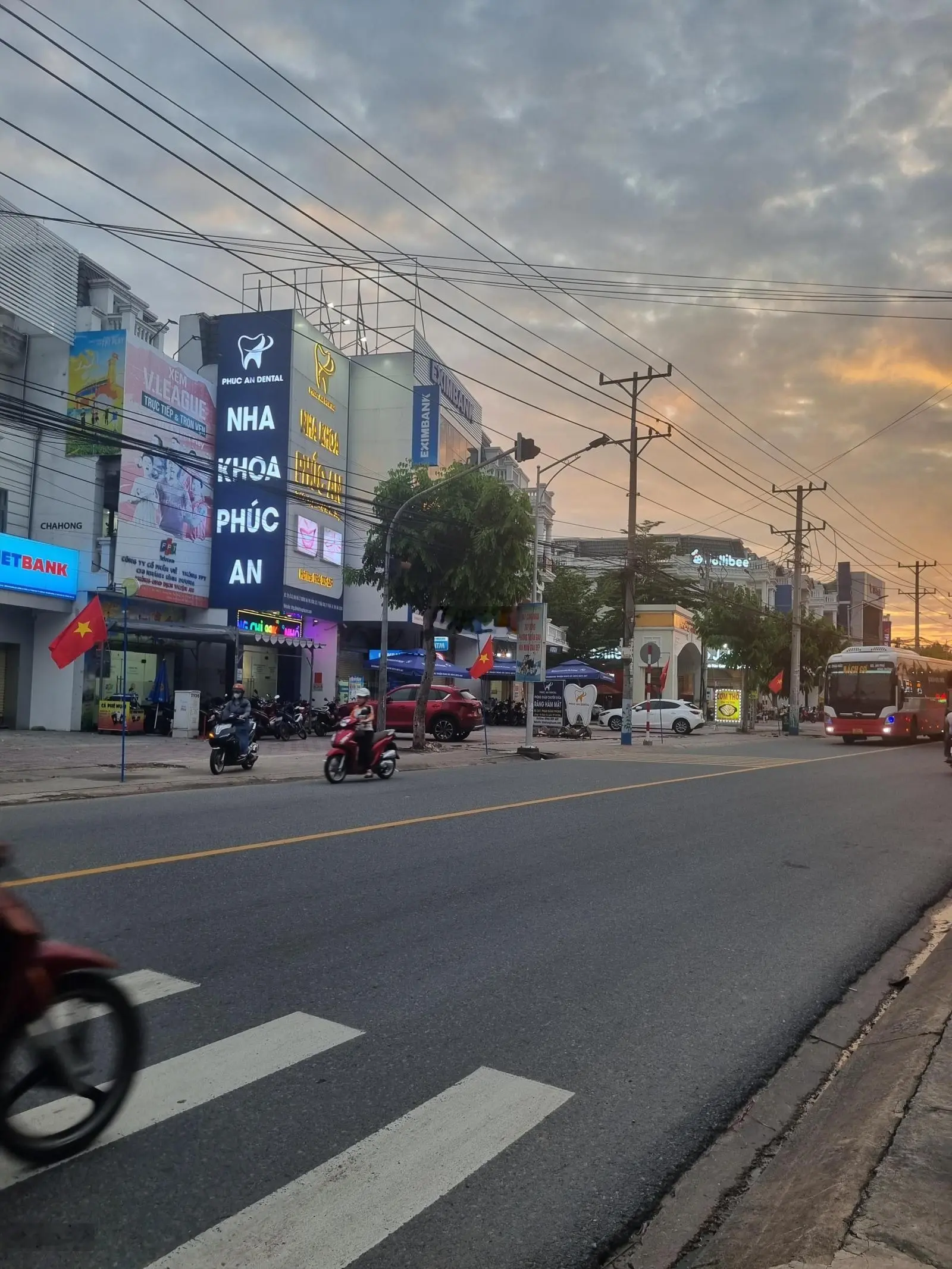 Mặt tiền kinh doanh đường 22 tháng 12