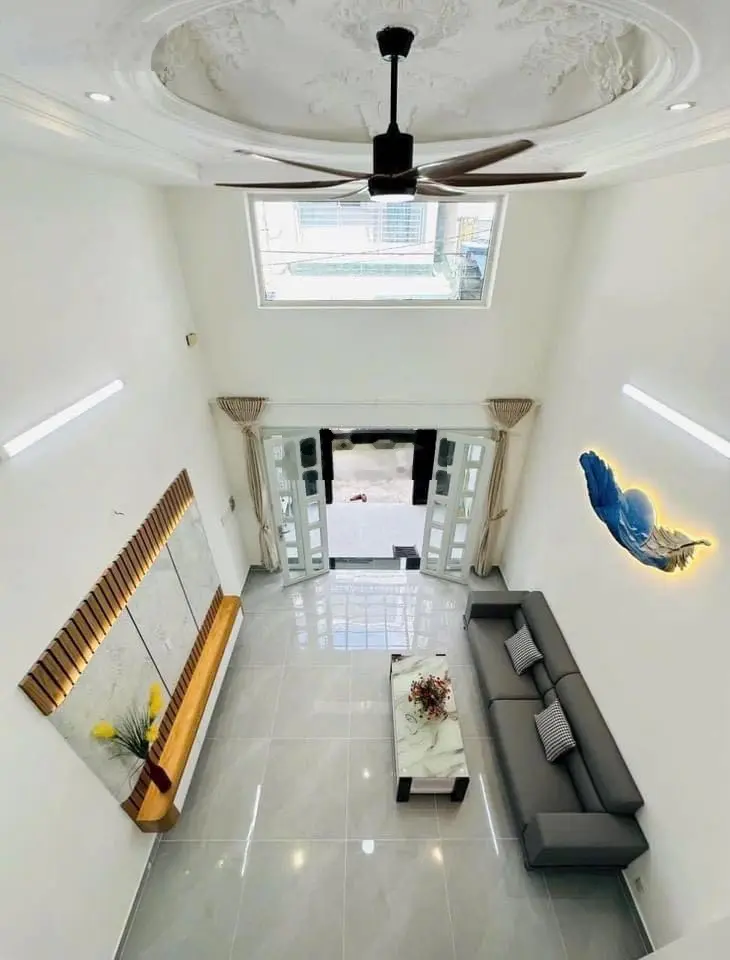 Nhà ngộp bán lỗ 300tr đường Nguyễn Văn Mại 46m2 cách sân bay 2p, giá chốt