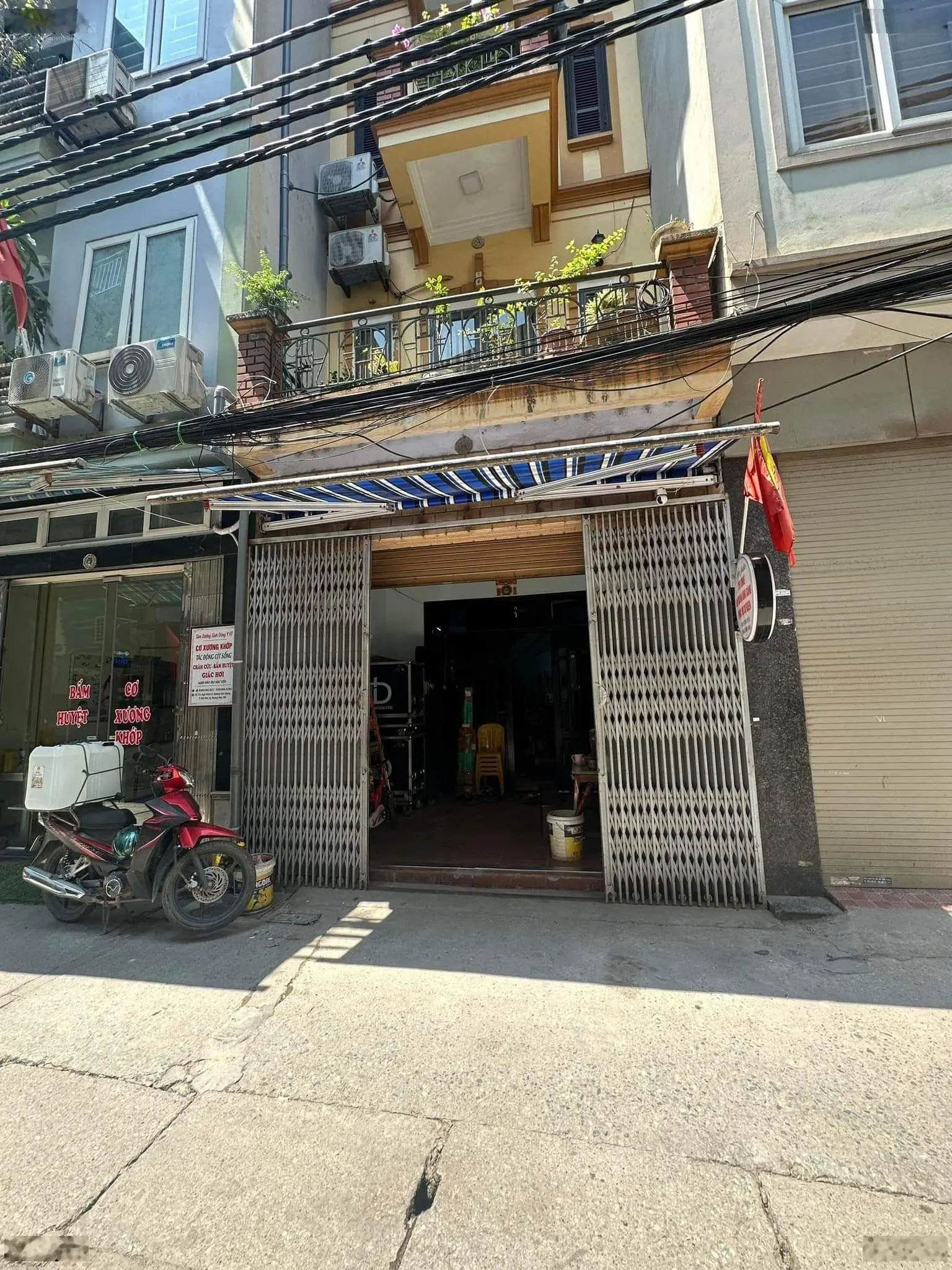 Bán nhà 54m2 đường Kim Giang, Đại Kim, mặt ngõ thông kinh doanh sầm uất, ô tô tránh, chỉ 15 tỷ.