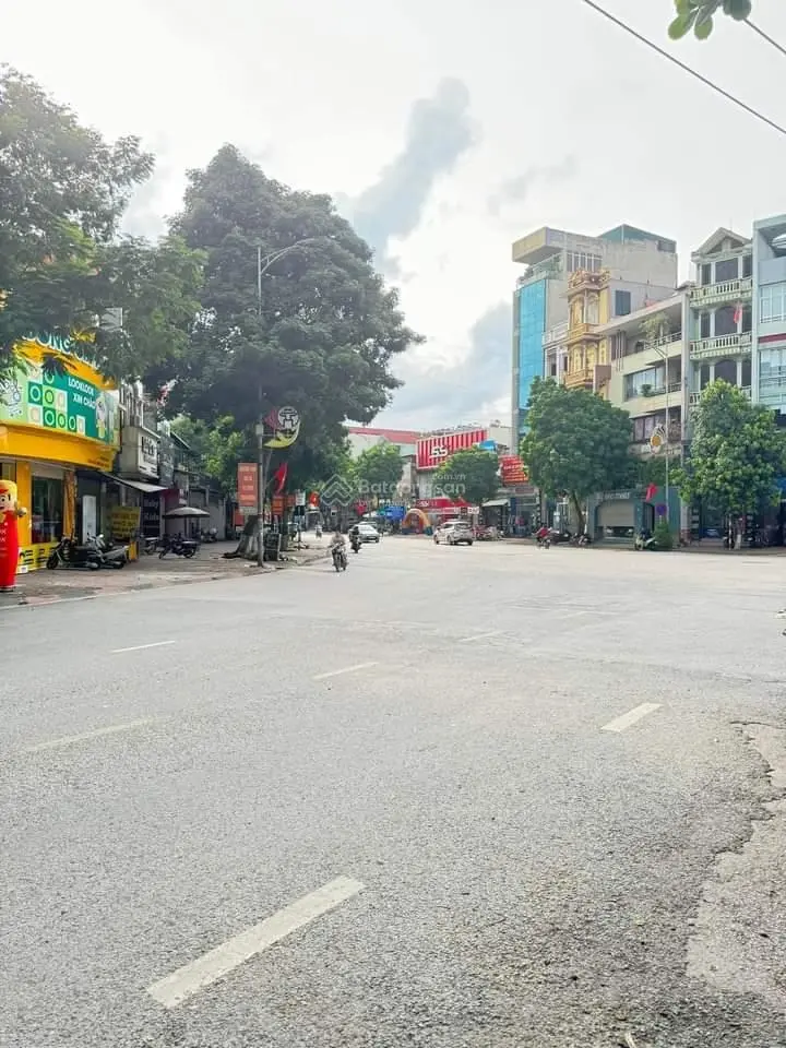 Bán nhà mặt phố ngã 4 Cao Lỗ - Cổ Loa