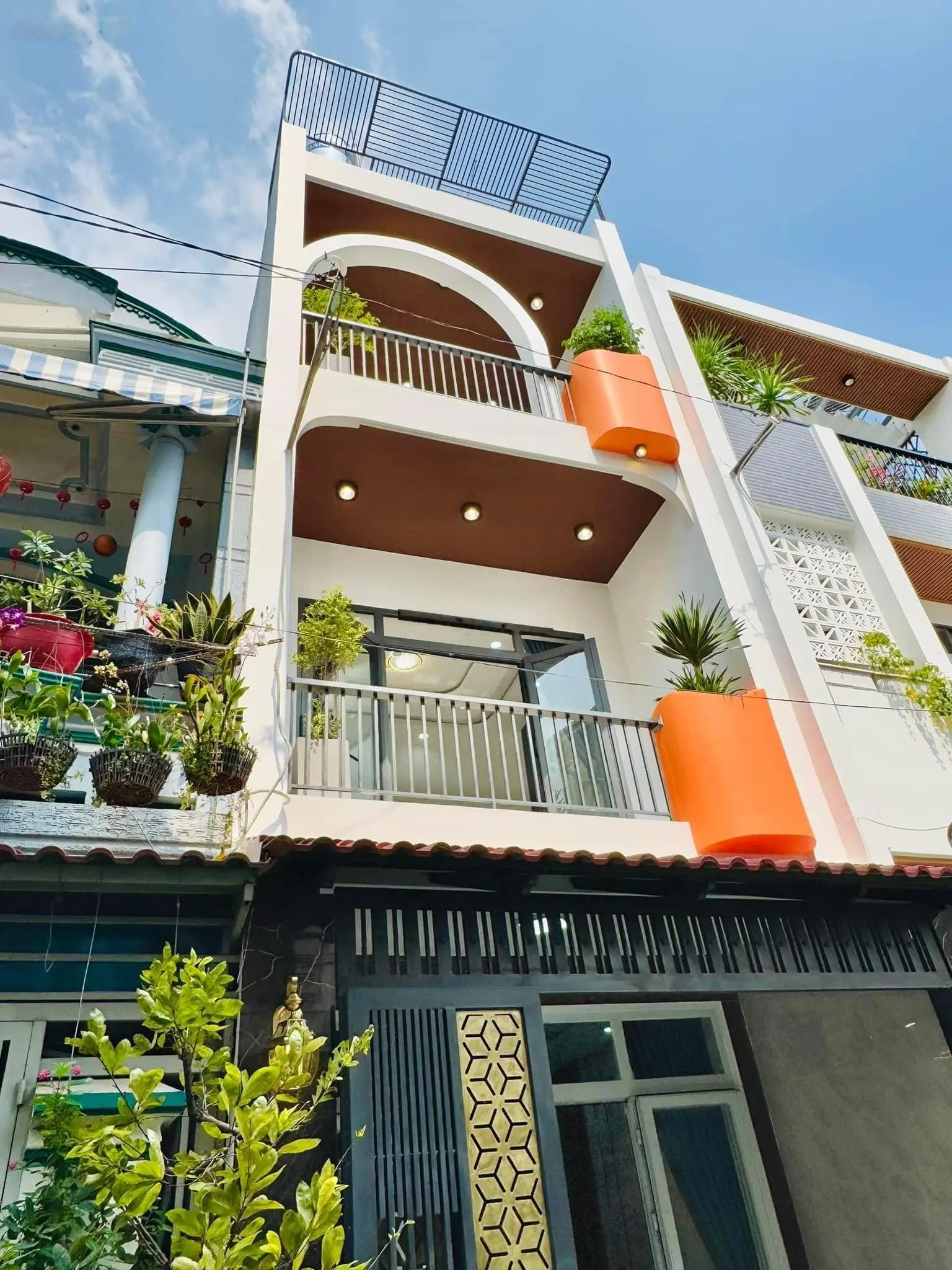 Định cư, bán nhà Trần Tuấn Khải - P5 - Q5. Giá 2Tỷ800/61,3m2 cho thuê 28 triệu. Gần chợ Hoà Bình