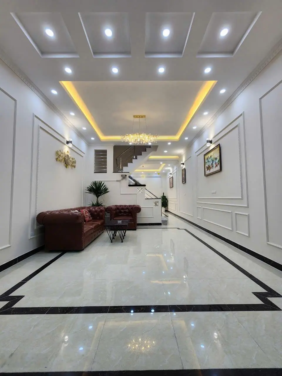 Bán gấp nhà riêng phố Nguyễn Lương Bằng 64m 4Tg MT 4,6m hơn 10 tỷ 50m ô tô Full nội thất.