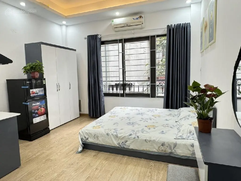 Chính chủ cần bán căn hộ dịch vụ Phú Đô. Diện tích 56m2 doanh thu 60 triệu/tháng. Giá chào 12 tỷ