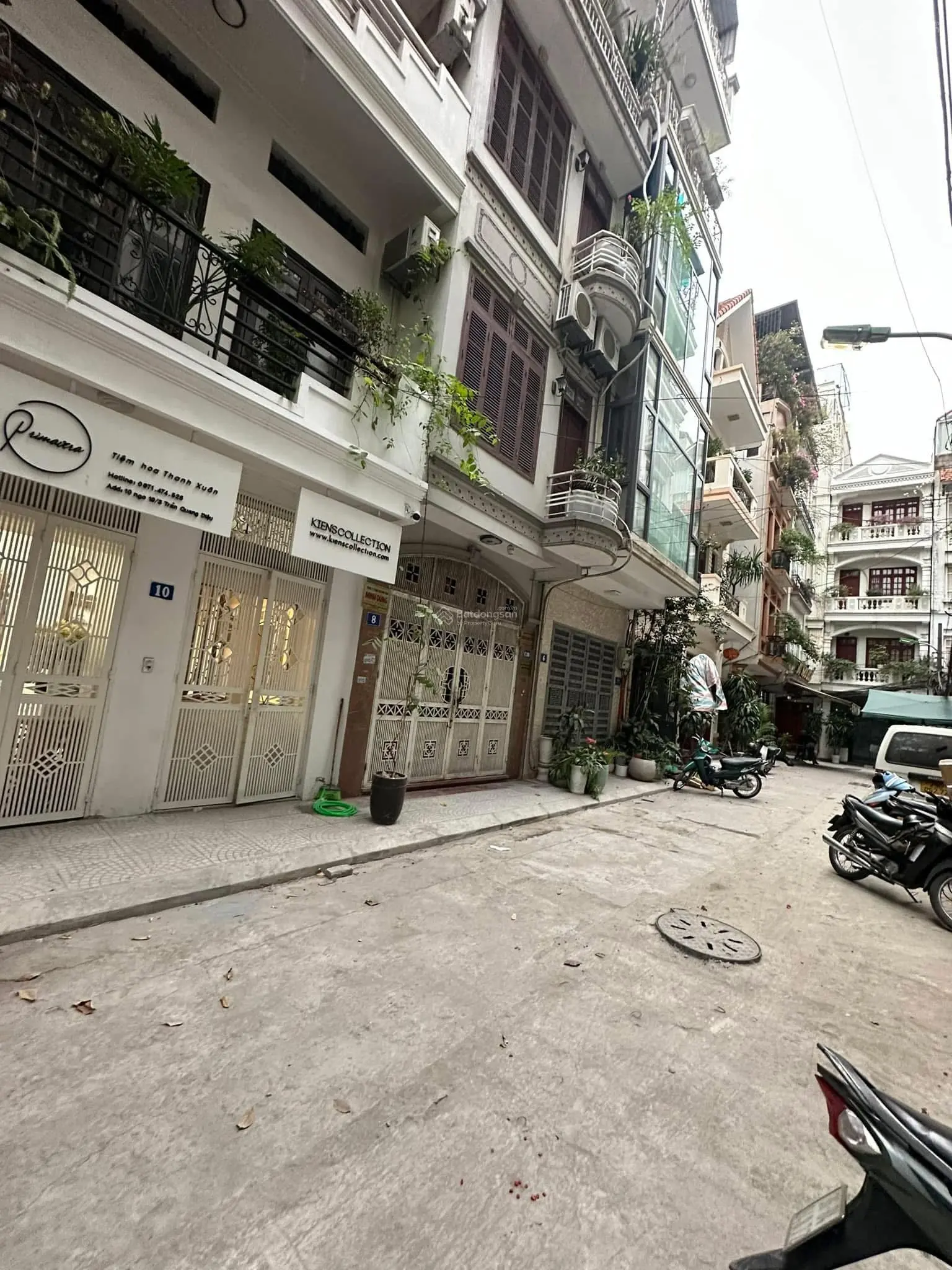 Nhà VIP phân lô liền kề Hoàng Cầu - ô tô tránh vỉa hè rộng - Kinh doanh - 50m MT 5,1m giá 19 tỷ