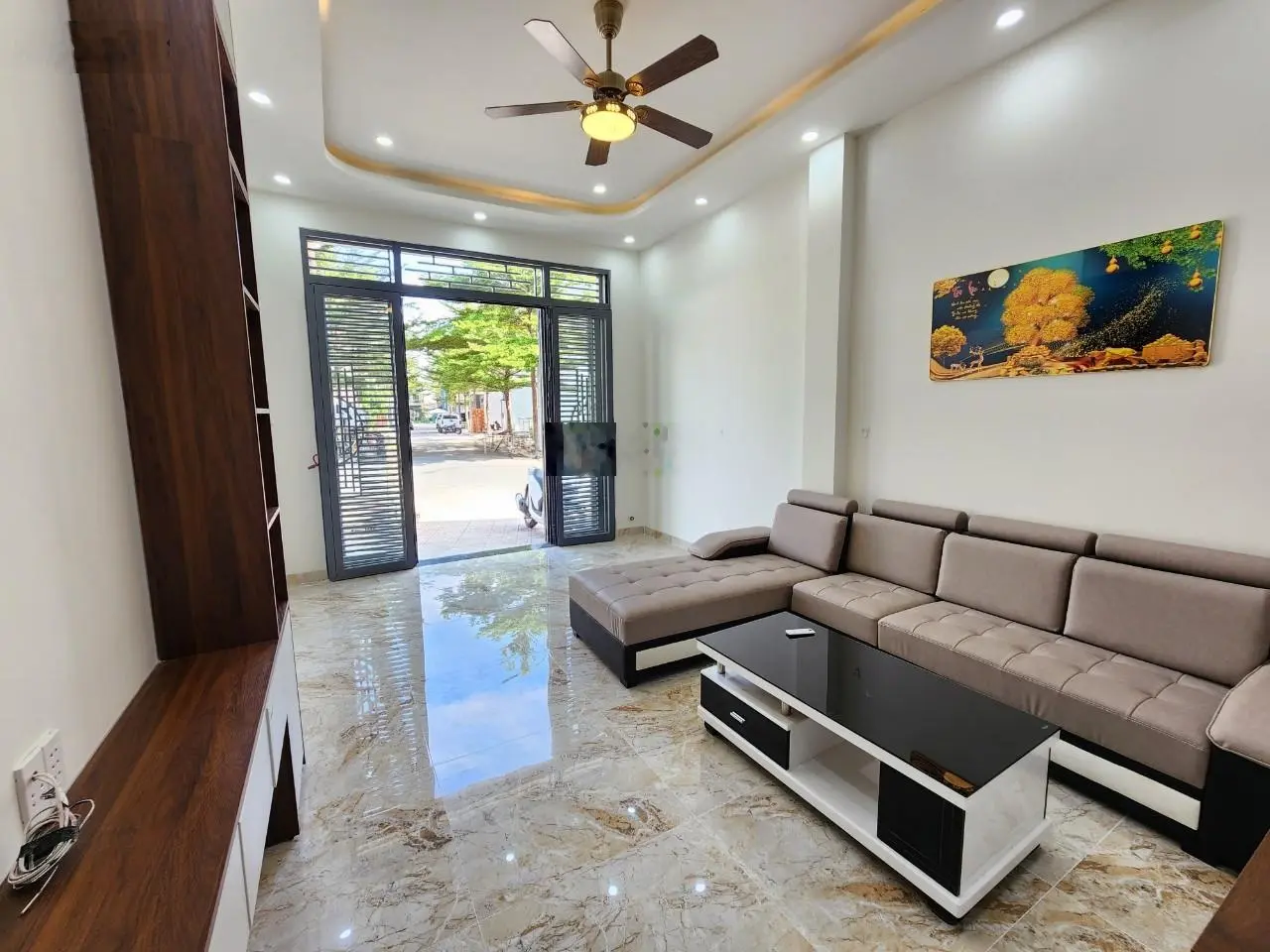 Bán nhà KDC Lộc Phát ngay đường 22 tháng 12, đường chính N1 ngay cổng vào