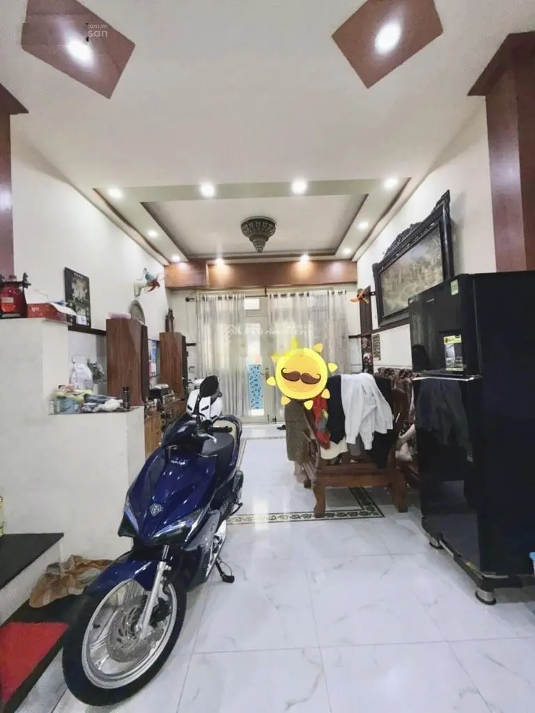 Bán nhà Hồng Lạc, Tân Bình 3 tầng đẹp, nội thất gỗ, giá tốt chỉ 6.5 tỷ