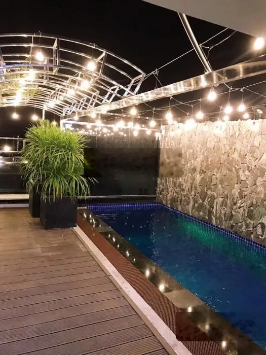 Bán nhà Hoàng Diệu 2 Thủ Đức - 6 tầng, có tầng hầm, hồ bơi sân thượng, thang máy - ngang 5m - SHR