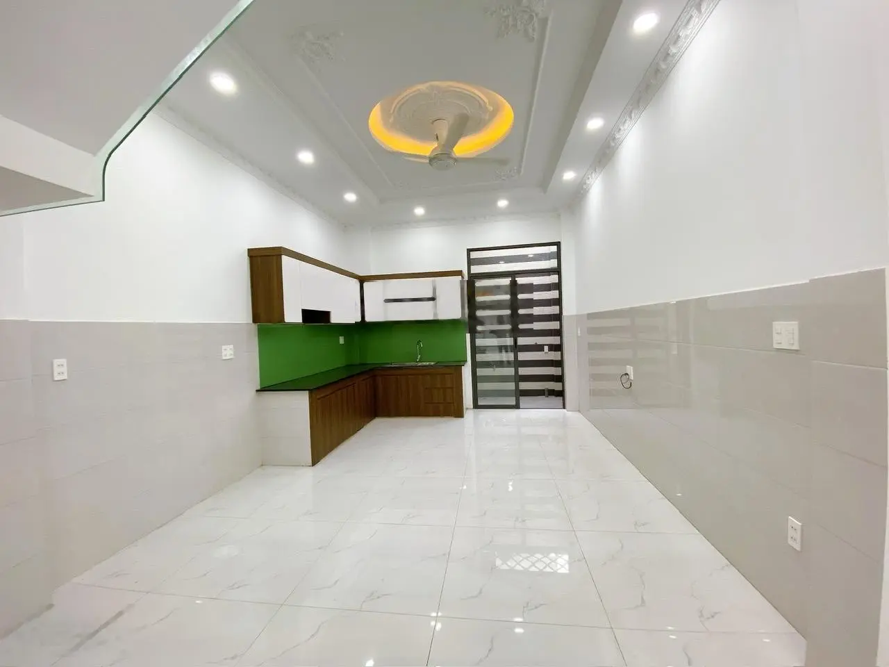 Bán NR 4PN, 5WC, 80m2 tại Đào Tông Nguyên, 6,8 tỷ VND