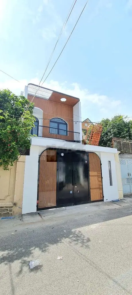 BÁN NHÀ ĐẸP CÓ SÂN ĐẬU Ô TÔ HẺM Ô TÔ TRÁNH NHAU ĐƯỜNG LÊ HỒNG PHONG