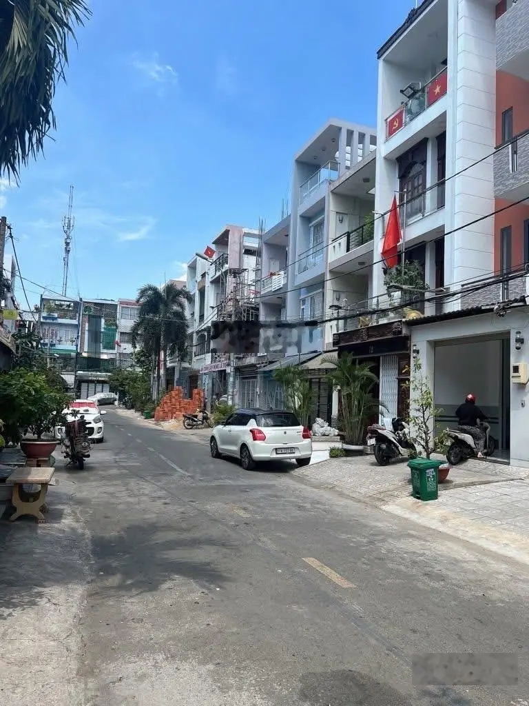 Tên Lửa, An Lạc A giáp Q6 - nhà mới 100% 5 tầng - 5PN - 5m * 12m - xe hơi thông, ngủ trong nhà