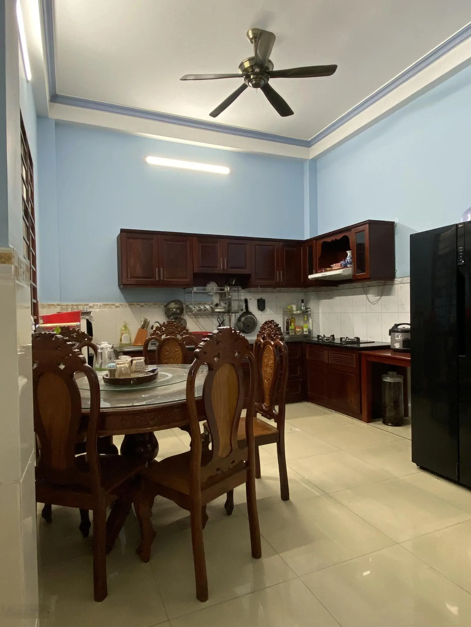 Bán dãy trọ lầu trệt + nhà 3 lầu giá rẻ tại TP Dĩ An Bình Dương