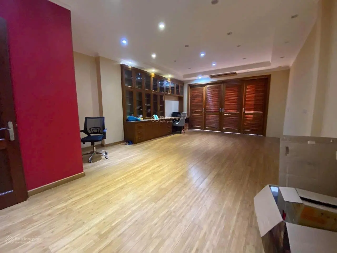 Hiếm! Bán Nhà Ngõ 40 Xuân La, Tây Hồ 95M, 6T Thang máy, Giá 35 tỷ ,MT 5.3M - 3 Ô Tô Tránh - Vỉa hè