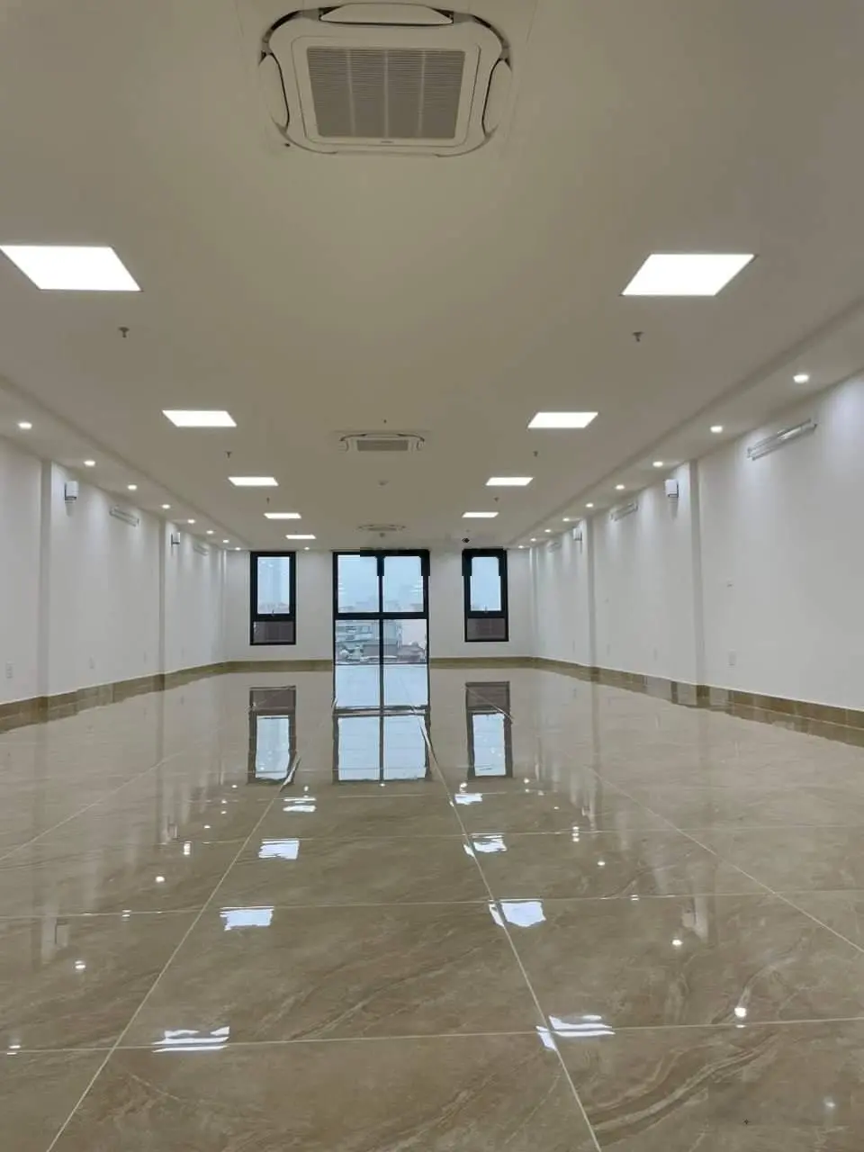Mặt phố Nguyễn Lương Bằng 205m2 x 9 tầng - mặt tiền 8m - 150 tỷ