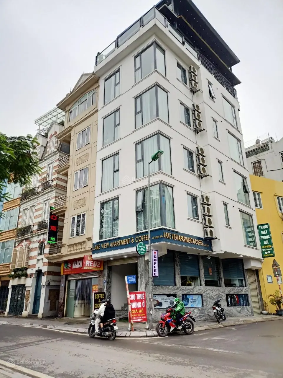 Bán nhà! 63m2, 16 tỷ, 6 ngủ, 24 chỗ, 3 mặt tiền 18m Trần Quốc Hoàn, Phan Văn Trường, Cầu Giấy