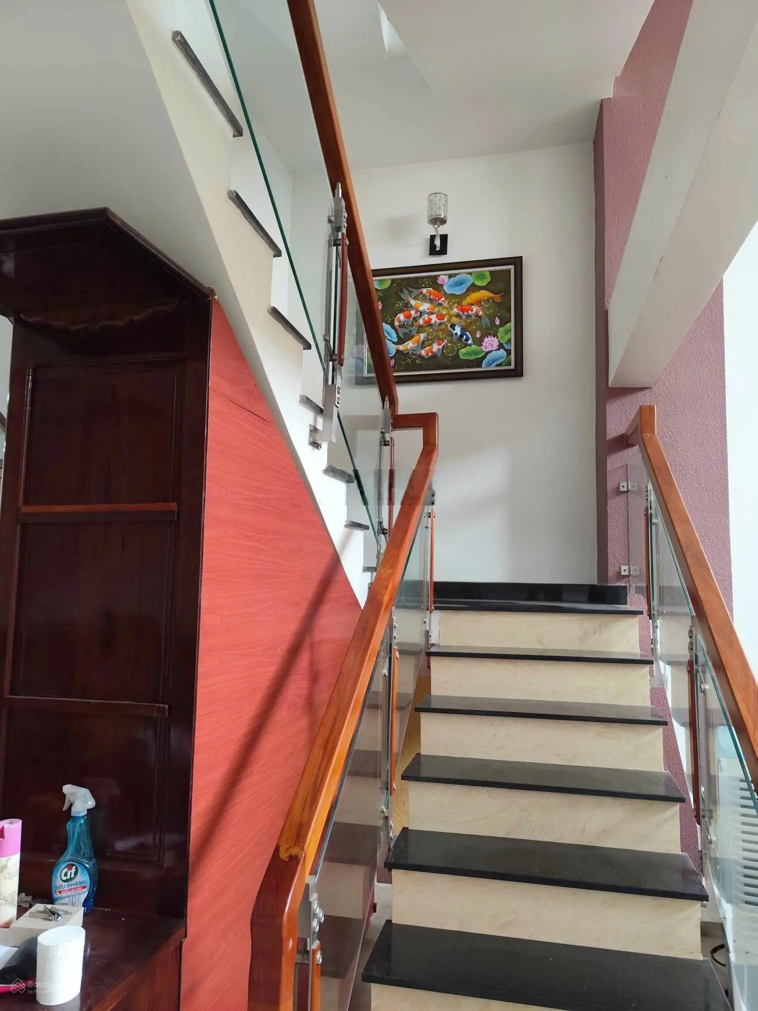 Bán gấp nhà 1T3L, gần trường đại học Ngân Hàng, xây kiên cố,4PN,đường rộng 6m,khu an ninh. Hơn 7tỷ