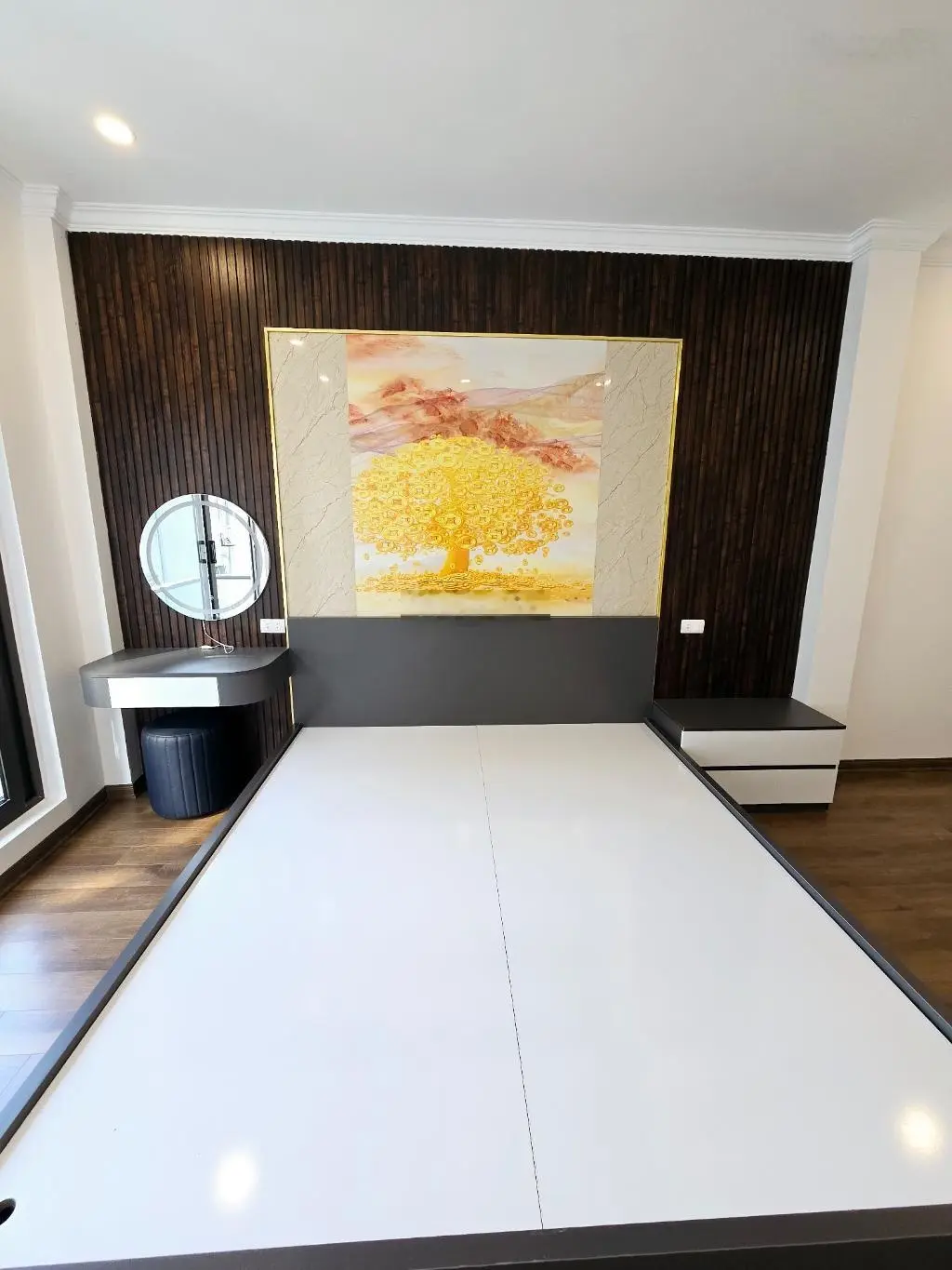 Siêu phẩm thạch bàn 40m2 x 6t thang máy gara ô tô ngõ thông kinh doanh tốt an sinh đỉnh cao