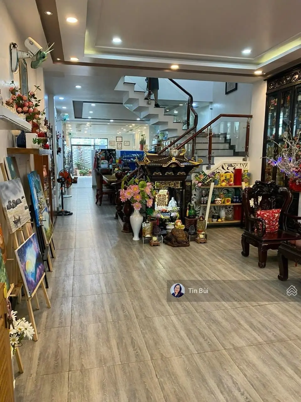 Bán nhà 3 tầng mới tinh, mặt tiền Tây Hòa sát XLHN, DT 205m2 thu nhập 60tr/tháng. Sân đậu 4 ô tô