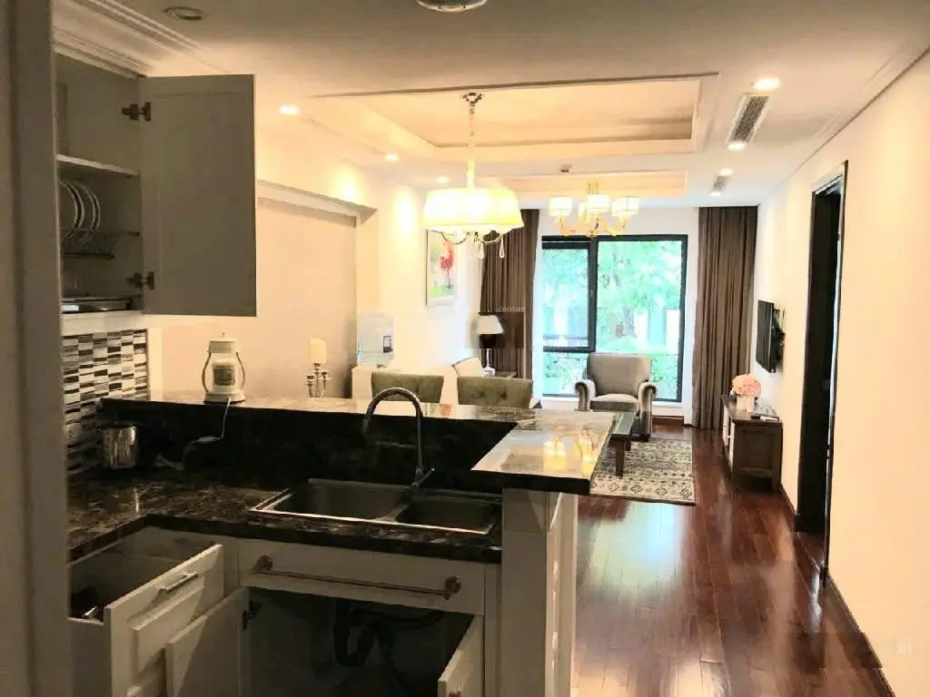 Bán Tòa Kinh Doanh Mặt Phố - Lạc Long Quân - 115m2 x 8T - MT 9.5 - Vỉa hè 5m - Hướng TB