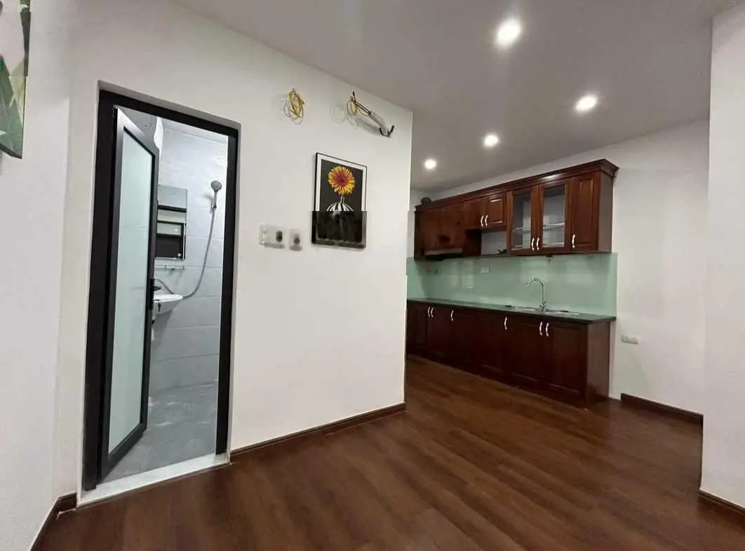 Bán nhà tập thể Nguyễn Trãi trung tâm q. Thanh Xuân 42m2 1pk bếp 2pn 1vs. Nhà như khách sạn 2,85tỷ