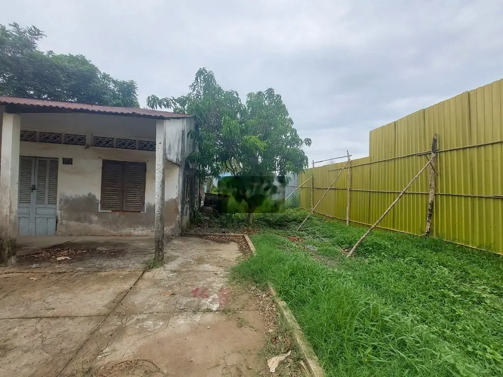 bán gấp 195 m2 đất tặng nhà cấp 4, KDC xã Hoà Bình, xuyên mộc, brvt