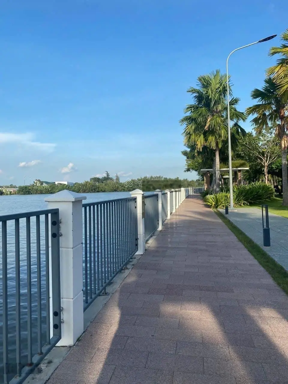 Bán biệt thự dự án LaviLa Nhà Bè giáp sông full nội thất giá 11,7 tỷ