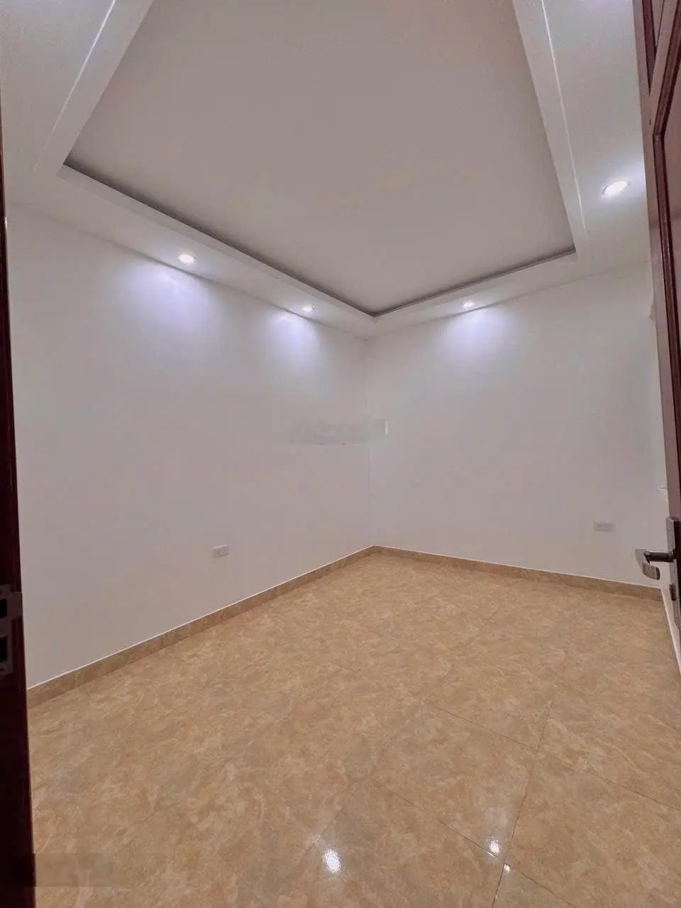 Bán nhà 3 tầng mặt ngõ phố Chợ Hàng cũ