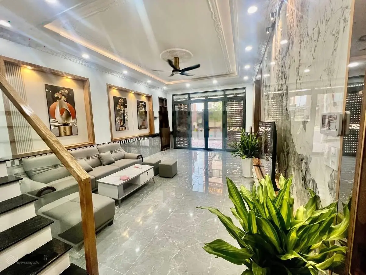 Bán gấp nhà kdc cao cấp tphcm giáp làng đại học quốc gia - 234m2 sàn giá 7,6 tỷ - hướng đông nam