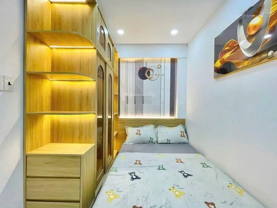 Chính chủ cần bán gấp nhà Mai Văn Ngọc, P10, Phú Nhuận, giá 2tỷ940, DT 67,2m2, HĐ thuê 18tr/th
