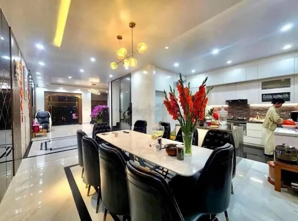 TRUNG KÍNH, NHÀ ĐẸP KINH DOANH, Ô TÔ, 81m, MT GẦN 6M, 16.55 TỶ