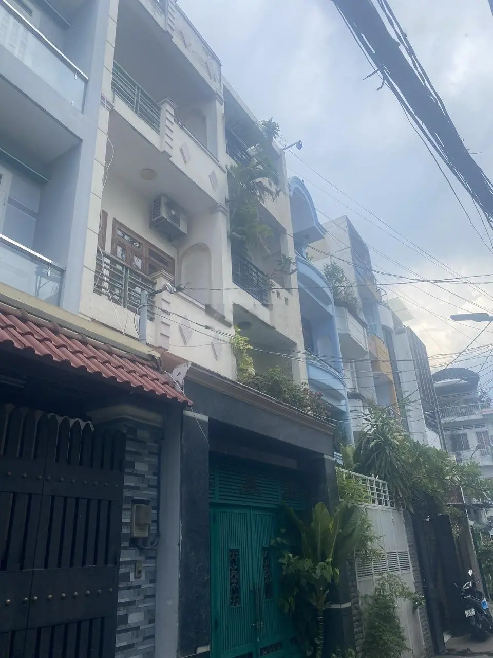 Nhà Hẻm 528 Điện Biên Phủ phường 11 Quận 10 . Diện tích sử dụng : 59,3 m2 . Giá 9,88 tỷ