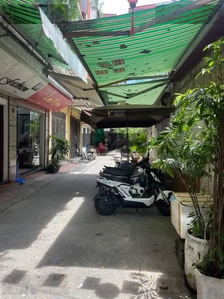 Tân_ấp - phúc_xá - ba đình dt : 41/50m 4,5 tầng mt 3,7m chỉ 6,3 tỷ ngõ rộng - ô tô đỗ cổng .