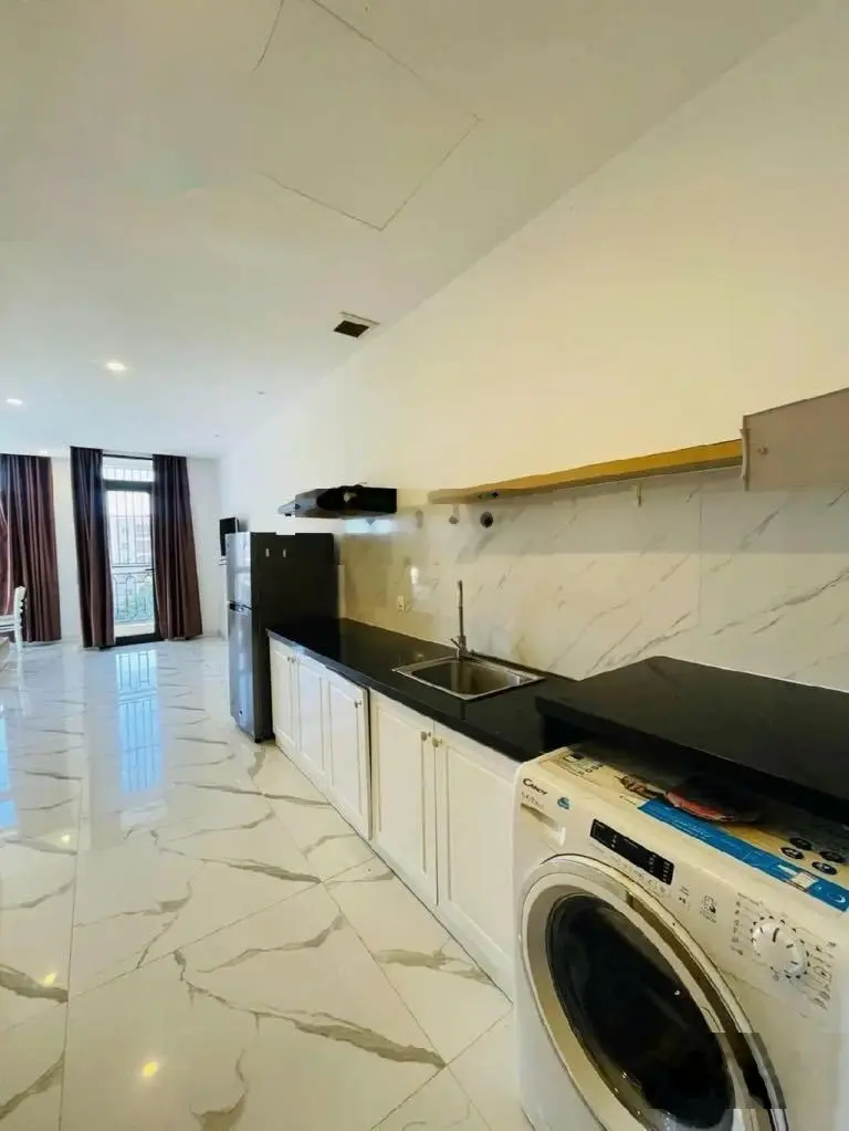 Lô góc toà căn hộ và văn phòng cho thuê - diện tích khủng 2 mặt tiền lớn - dòng tiền 2.4 tỷ/năm