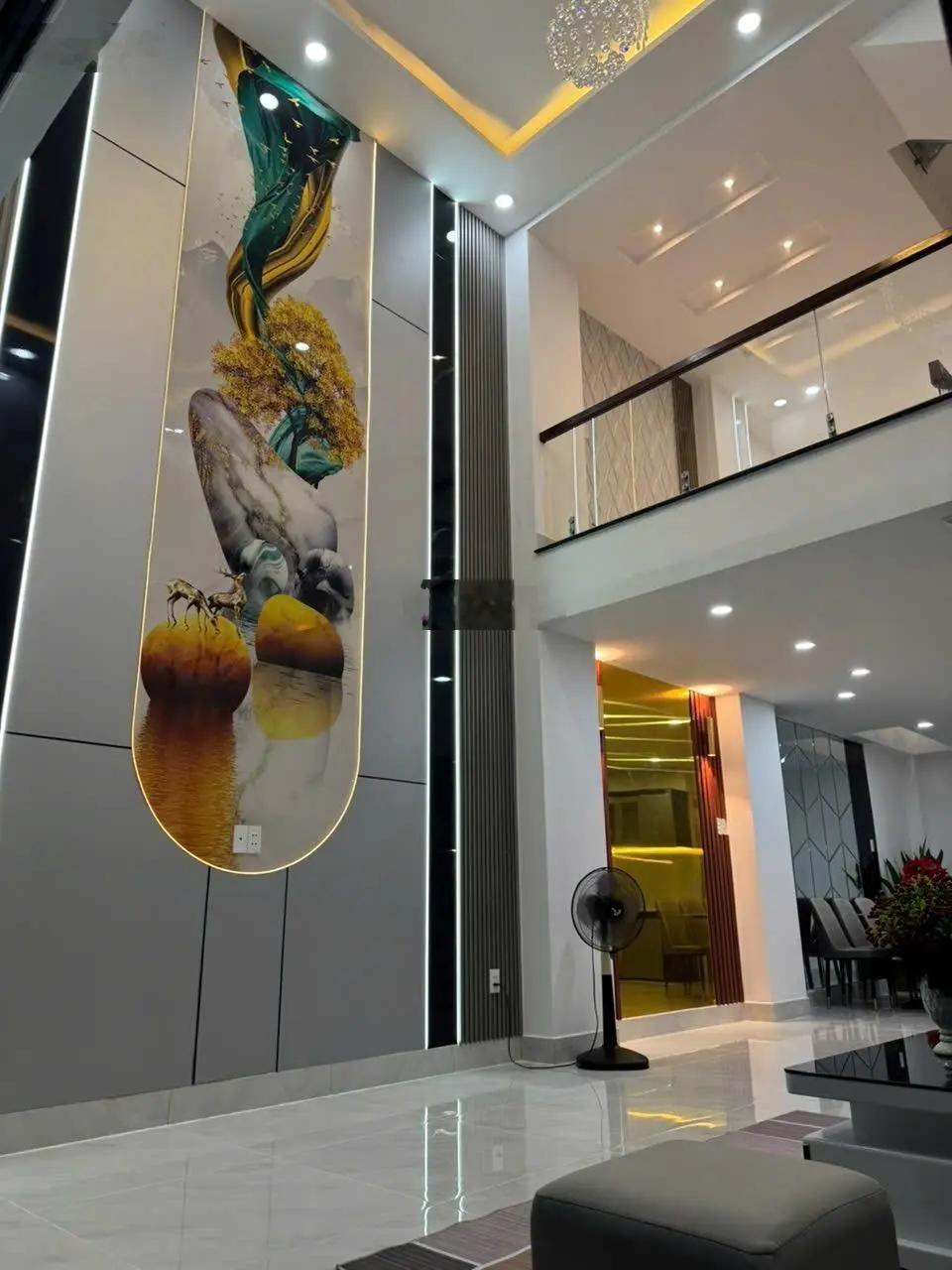Nhà 1 trệt 1 lửng 3 lầu ngay Hà Huy Giáp vô 15m