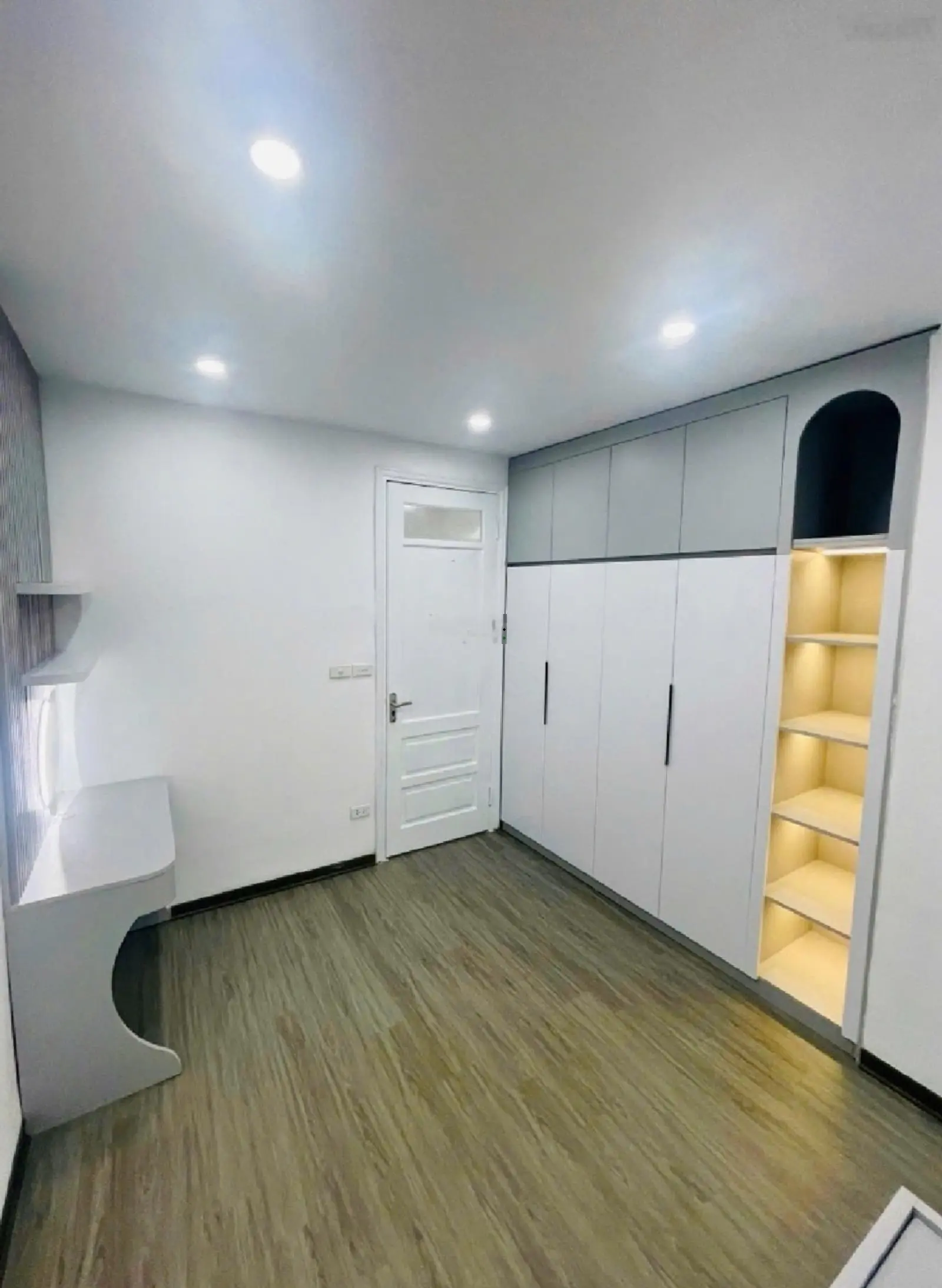 Vị trí đắc địa ! chung cư thành phố giao lưu - 76m - 2pn - nhà đẹp long lanh - đủ n/t - ở ngay