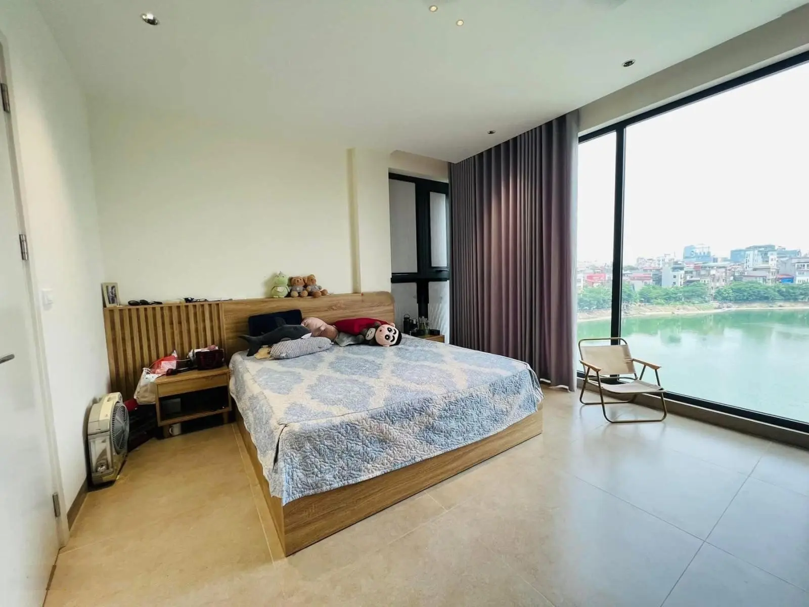 Bán nhà mặt phố view đẹp tại Văn Miếu, 24 tỷ, 39m2, 4PN, 5WC, 7 tầng, Đống Đa, HN