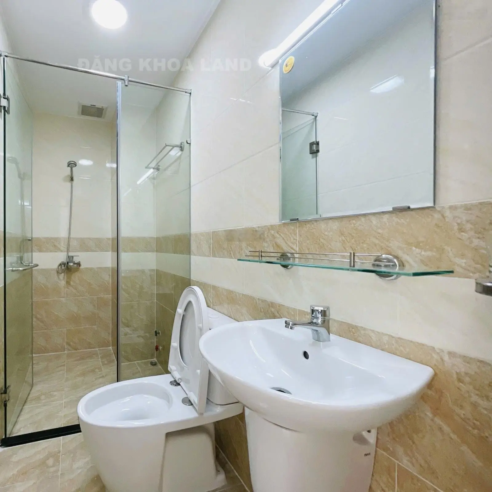 View sông thoáng mát Nhà 4 tầng cực mới QL13