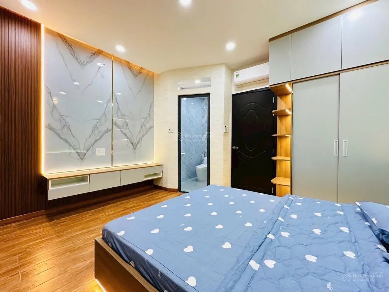 Cần tiền bán gấp nhà hẻm xe hơi Hoa Lan, Phường 7, Phú Nhuận. Giá chỉ 4,4 tỷ. 0906 806 *** Thuý Ngân