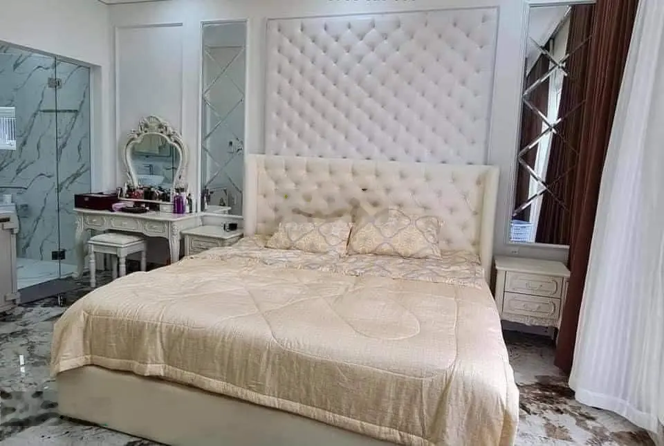 Bán nhà 4 tầng 2 mặt tiền 125m2 đường Thái Phiên, Hải Châu, Đà Nẵng. - Giá rẻ, vị trí đẹp - 22 tỷ