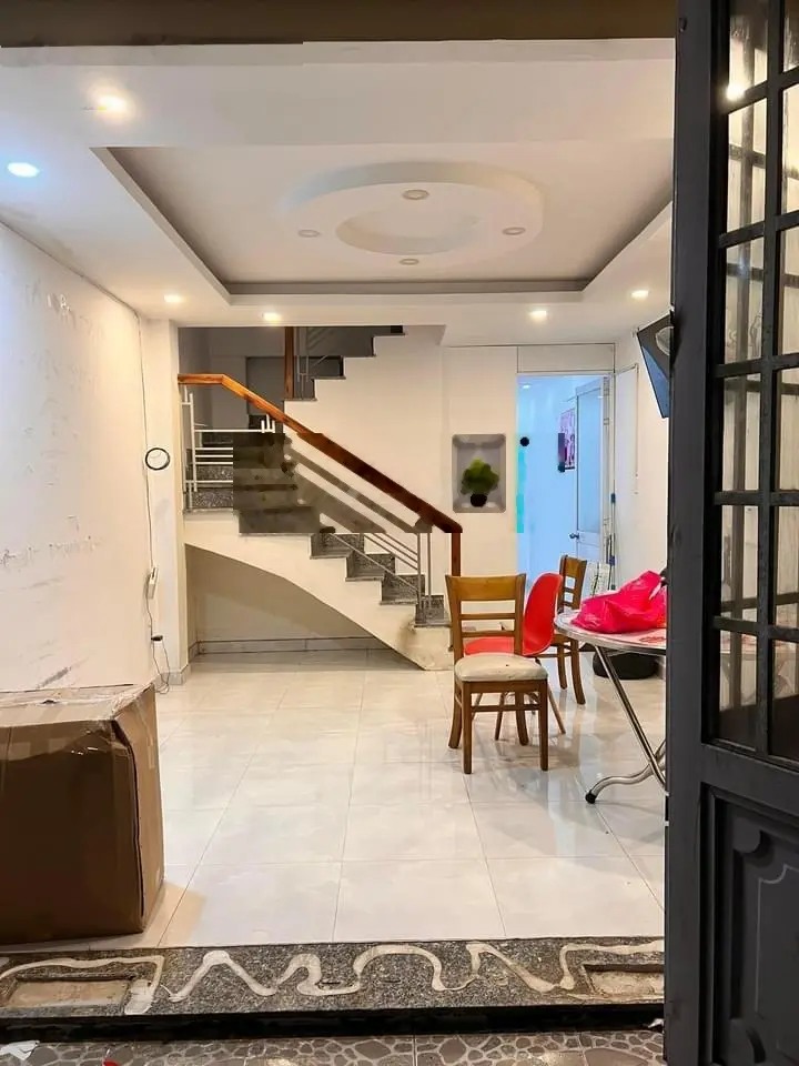 Bán nhà 56,6m2 đường xe hơi Âu Dương Lân-Quận 8, chỉ 3 phút đến Quận 1, giá 3tỷ450 còn TL, SHR