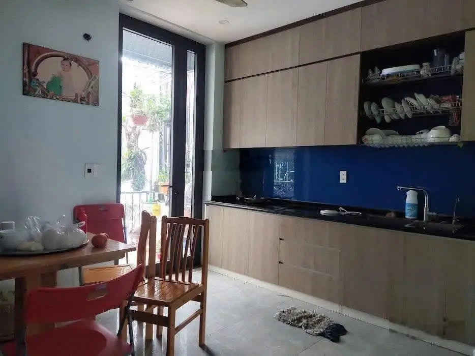 Bán shophouse chân đế chung cư Hoàng gia 61m2*6T, thông sàn T1, 2 kinh doanh, giá 16.5 tỷ