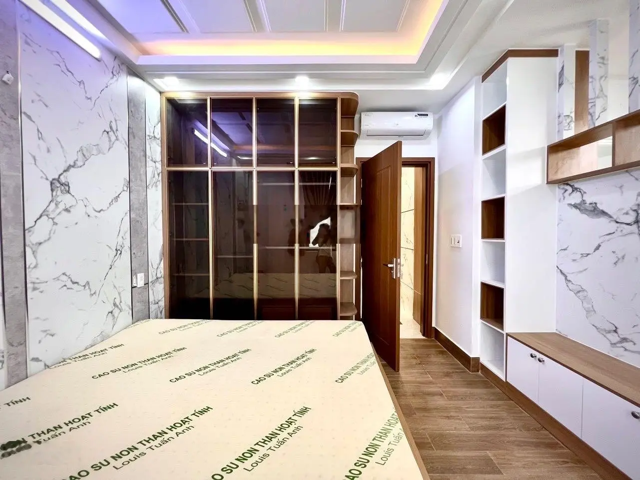 Bán nhà phố sân vườn 116,9m2 hoàn công 4 tầng full nội thất