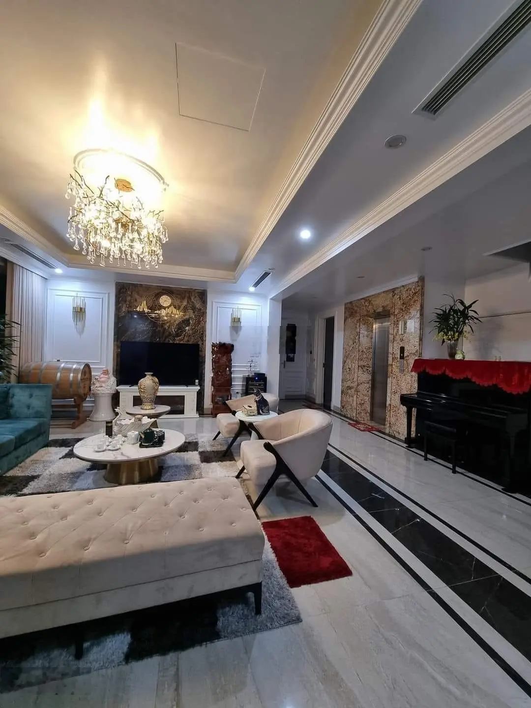 Bán nhanh nhà phố Hào Nam - ô tô - 42m2 - 5 tầng - mặt tiền 4m - 10.8tỷ 0394 743 ***