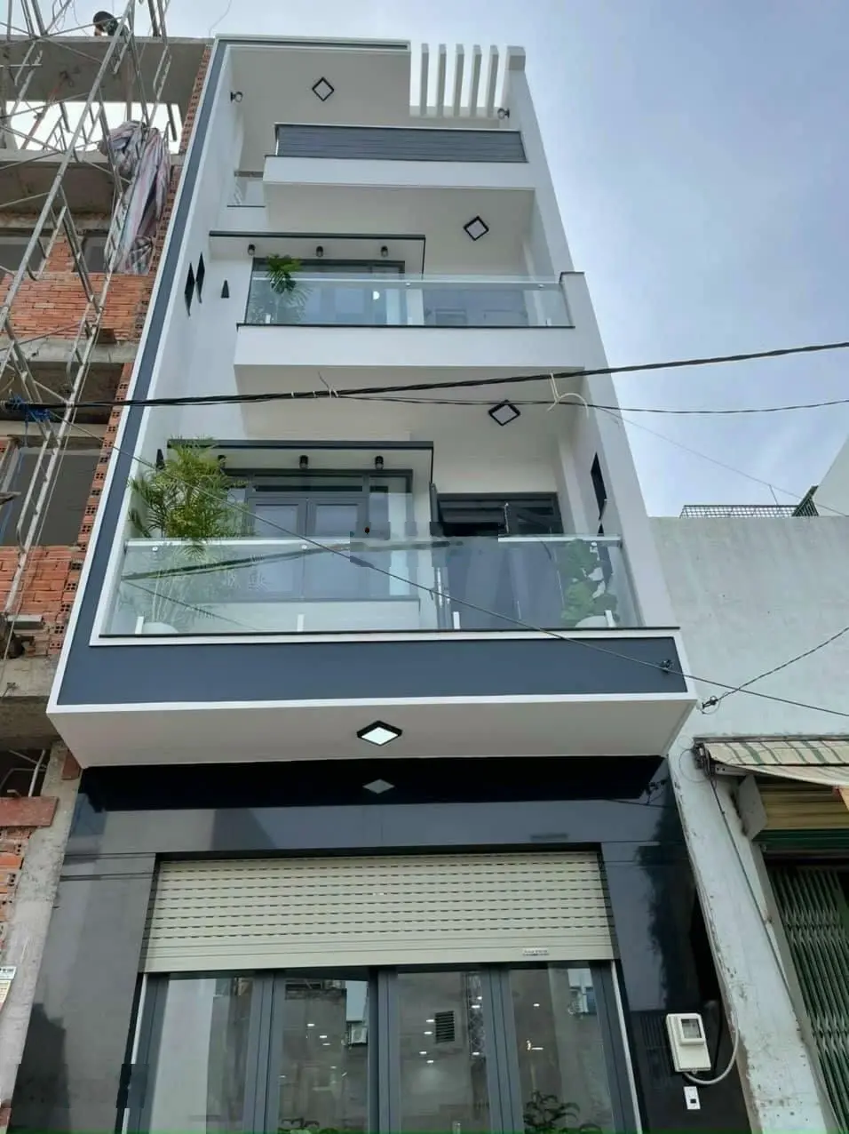 Bán nhà mặt tiền Cao Đạt, Phường 1, Quận 5. DT (6.6x12m) 4 tầng, giá chỉ 19 tỷ