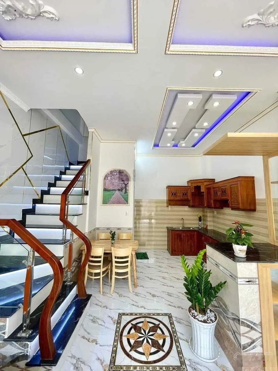 Kẹt tiền cần bán căn nhà ngay Đặng Văn Mây, Tân Đông Hiệp, Dĩ An, Sổ Riêng,130m2, giá bán 790 triệu