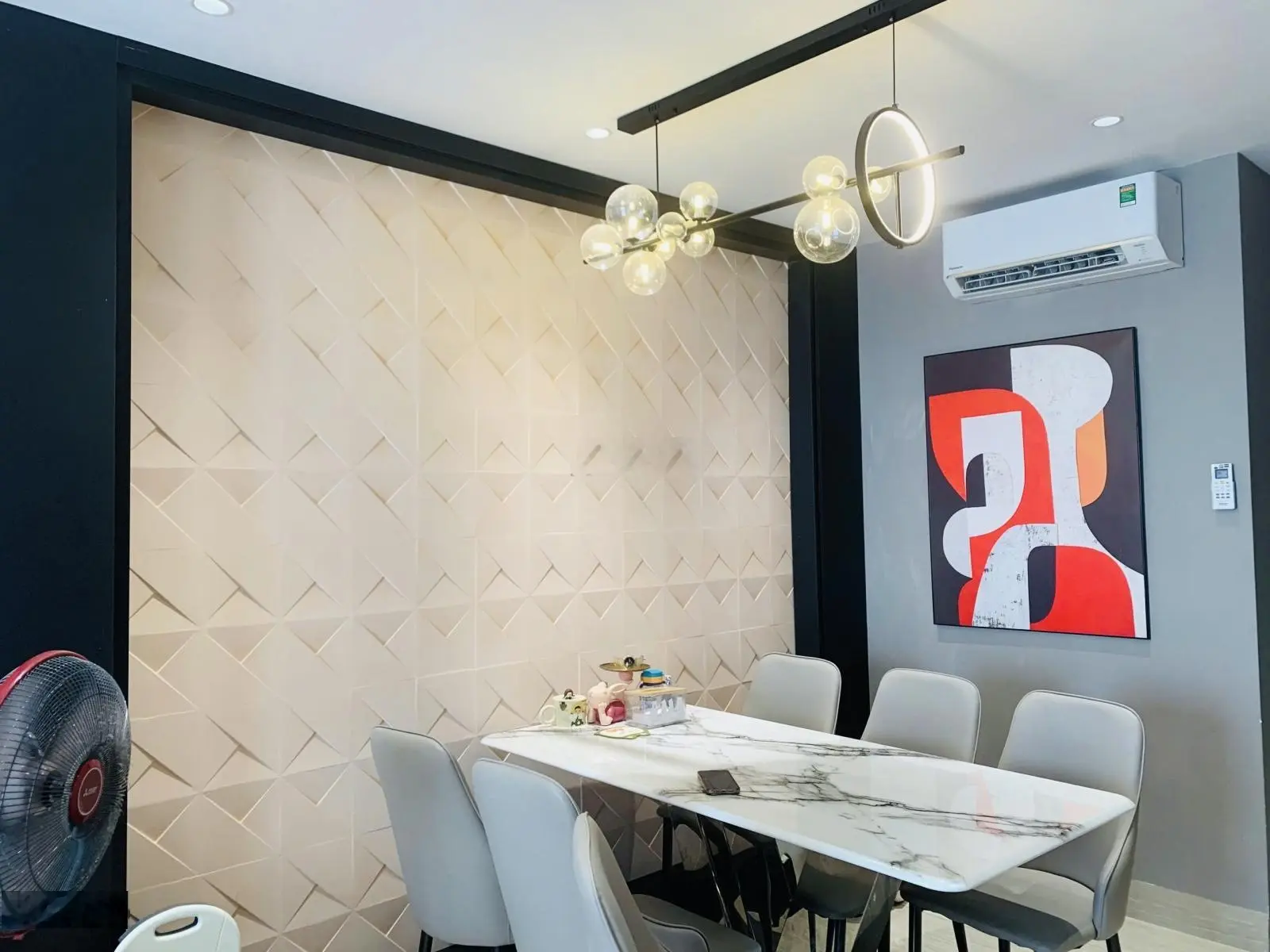 Đền Lừ mặt phố giá trong ngõ,vị trí đẹp ko quy hoạch.55m2+7 tầng+thang máy+dòng tiền 50tr/th*20,8tỷ