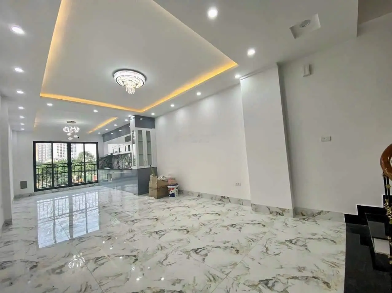 Nhà mới Minh Khai, Hai Bà Trưng, thang máy, sát mặt phố, 42 m2, nhỉnh 8 tỷ