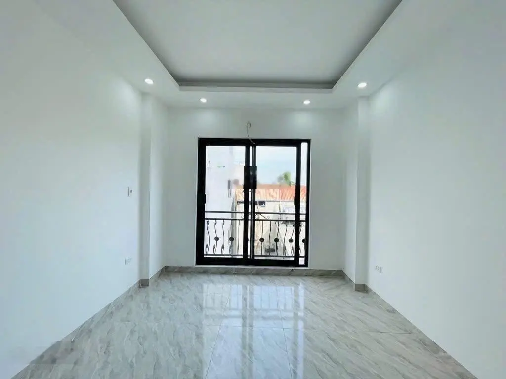 Chính chủ bán nhà Đường Huỳnh Cung - Thanh Trì 32m2 x 5 tầng mt 3.2m giá Cần bán gấp