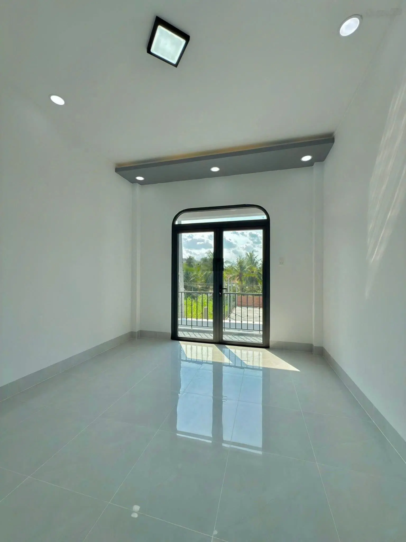 Chủ bán nhà 2 lầu mới hoàn thiện, chỉ 800tr, đã giảm 200 triệu, tặng nội thất 50 triệu