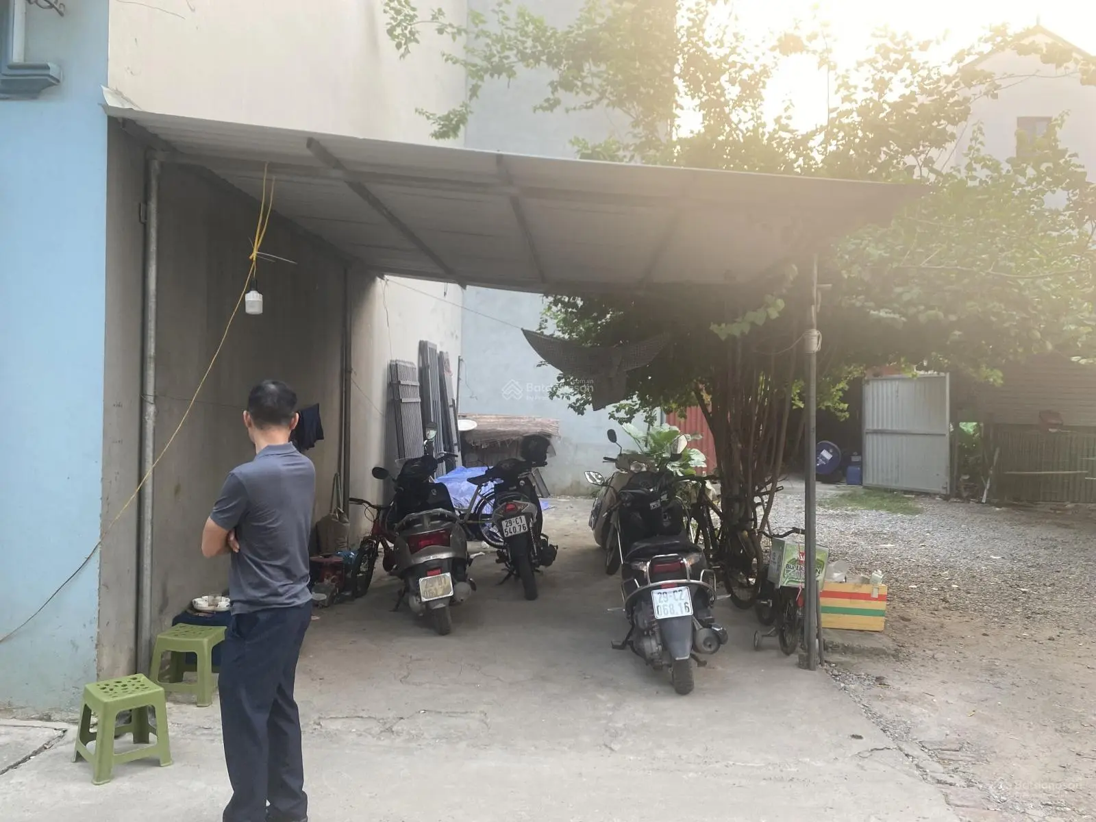 Giá chỉ 2, xx tỷ sở hữu ngay 41.1m2 đất full sổ đỏ đường xe 16 chỗ tại tổ 4 Cự Khối Long Biên HN