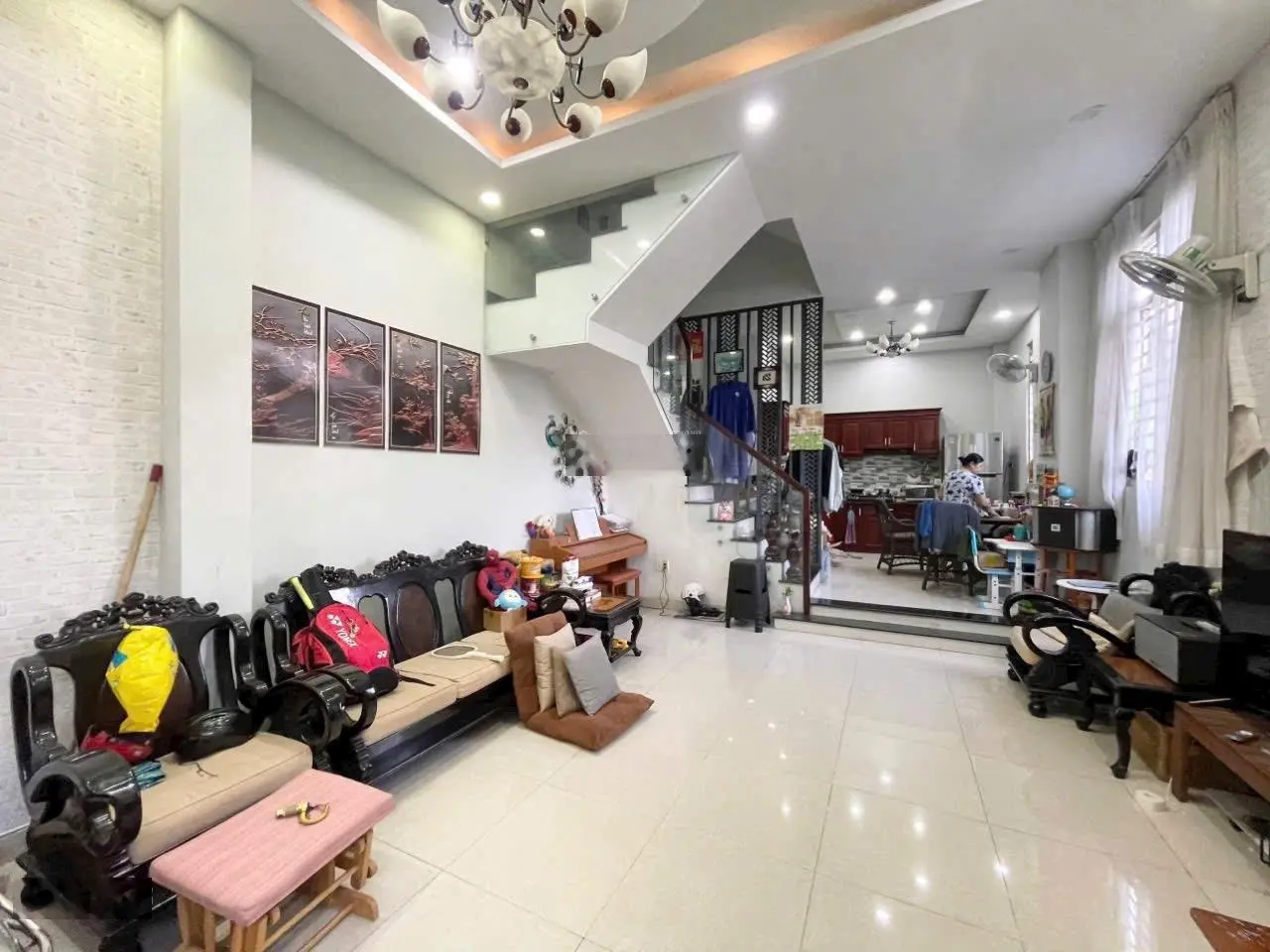 Hạ giá 400tr, bán gấp nhà 4 tầng, góc 2 mặt tiền hẻm 606 cạnh khu dân cư Hồng Long